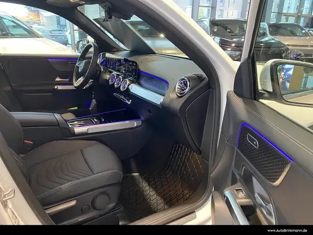 Mercedes-Benz GLB 200