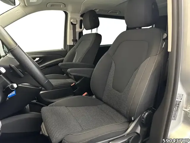 Mercedes-Benz V 220
