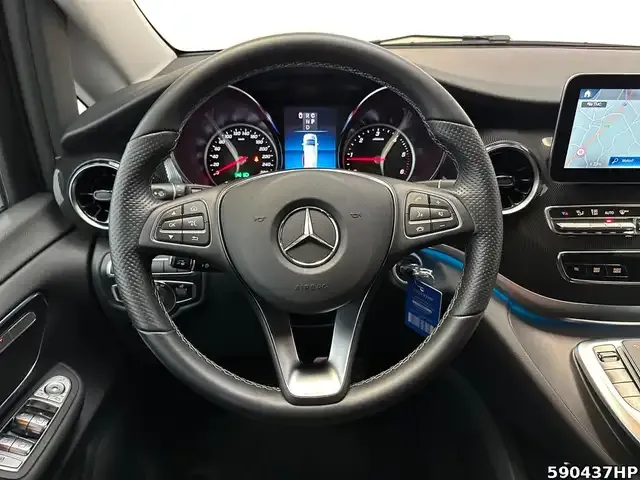 Mercedes-Benz V 220