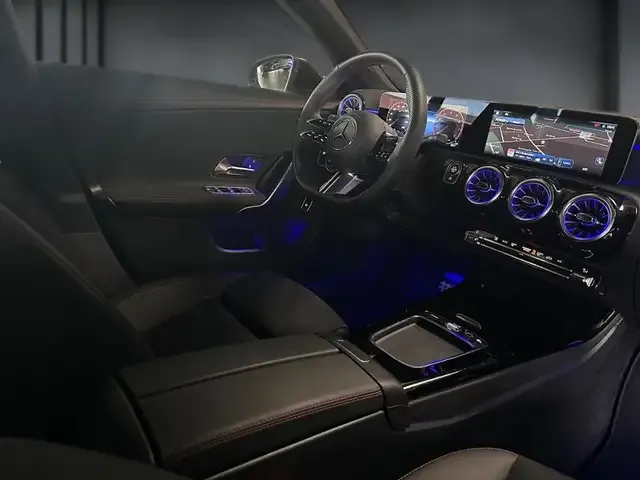 Mercedes-Benz CLA 180
