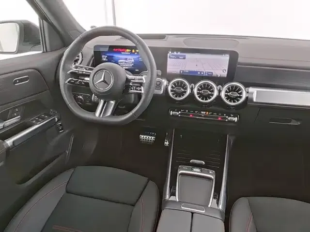 Mercedes-Benz EQB 300