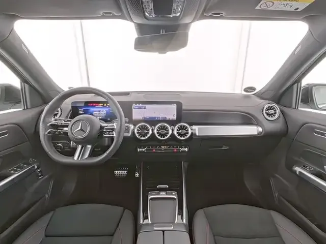 Mercedes-Benz EQB 300