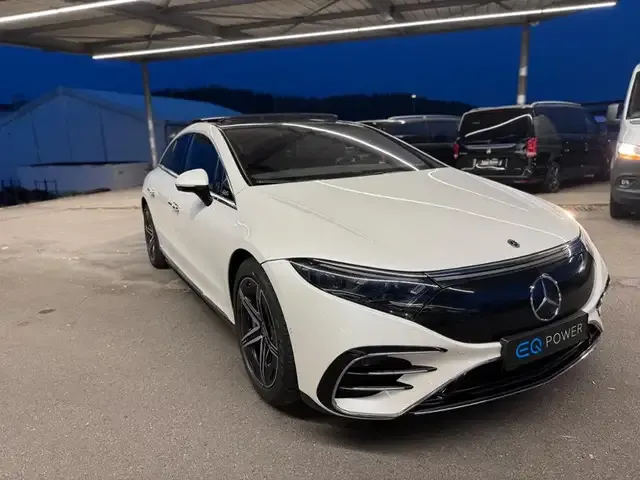 Mercedes-Benz EQS