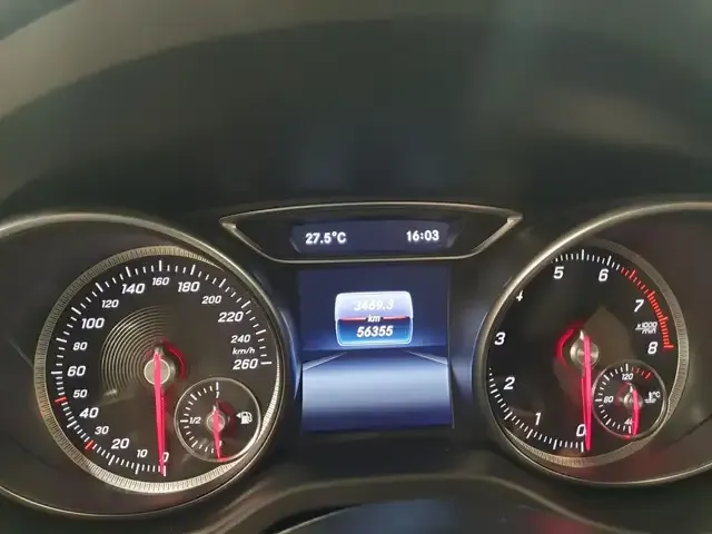 Mercedes-Benz CLA 180