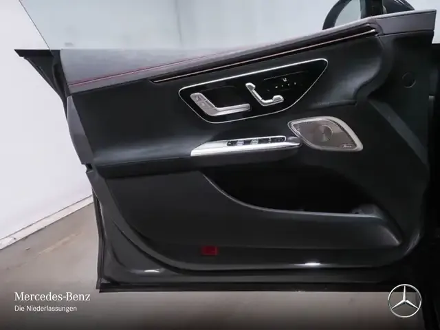 Mercedes-Benz EQE 300