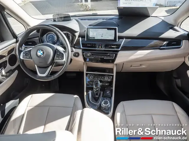 BMW 218