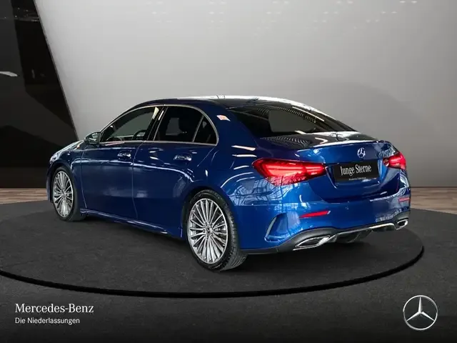 Mercedes-Benz A 220
