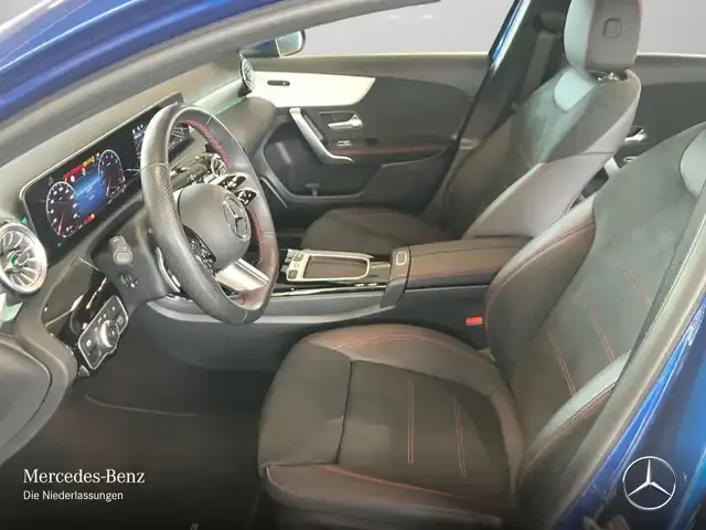 Mercedes-Benz A 220