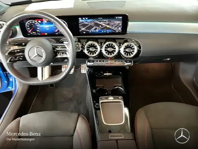Mercedes-Benz A 220