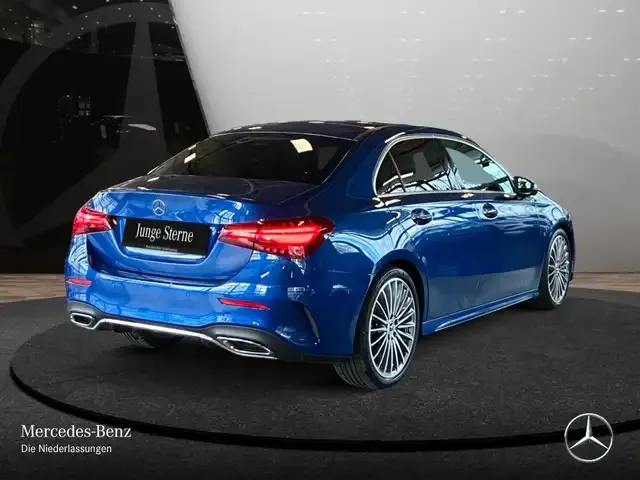 Mercedes-Benz A 220