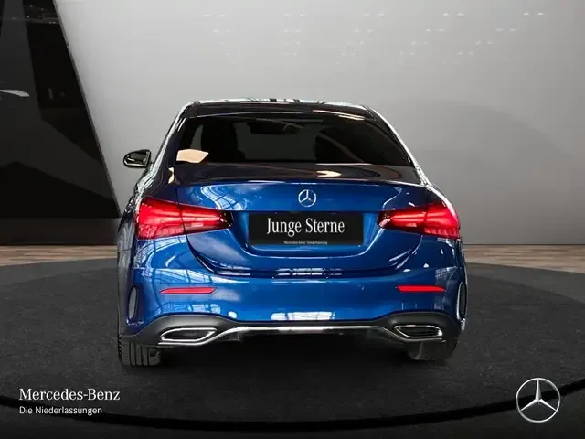 Mercedes-Benz A 220
