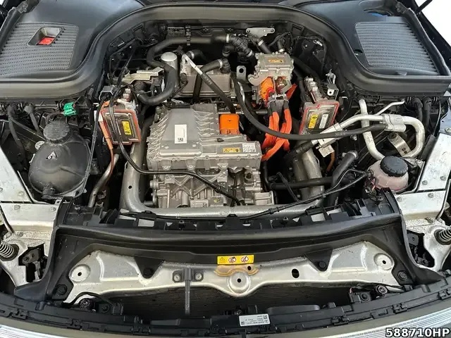 Mercedes-Benz EQC 400