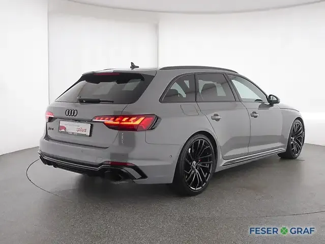 Audi RS4