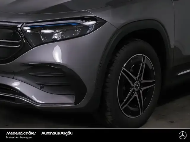 Mercedes-Benz EQB 300
