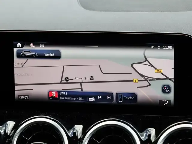 Mercedes-Benz GLA 200