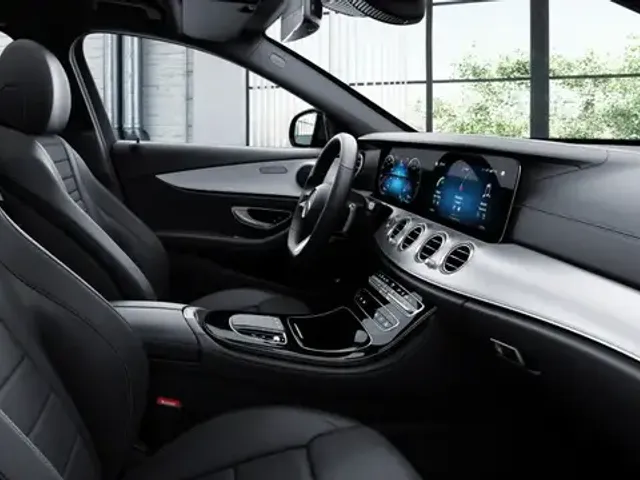 Mercedes-Benz E 300
