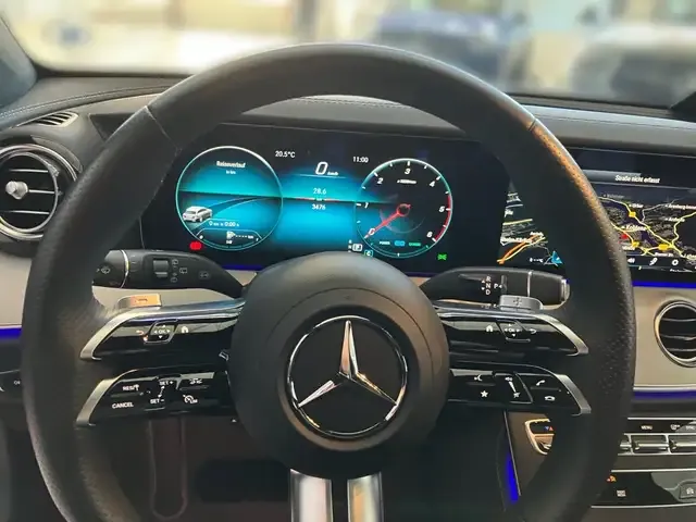 Mercedes-Benz E 220