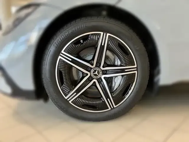 Mercedes-Benz EQE 300