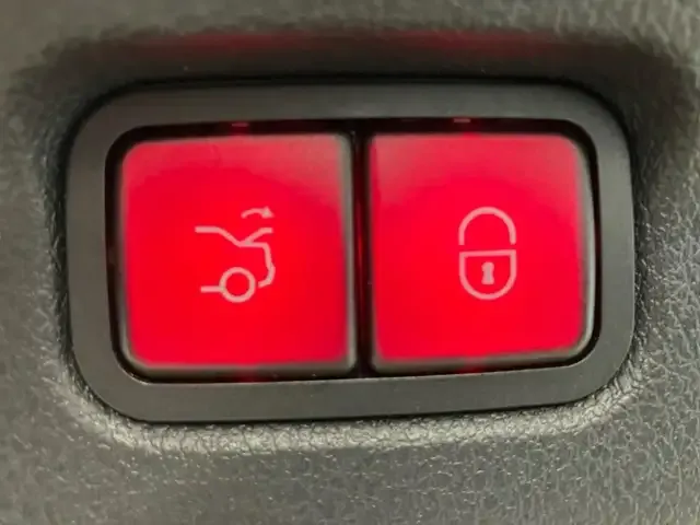 Mercedes-Benz EQE 300