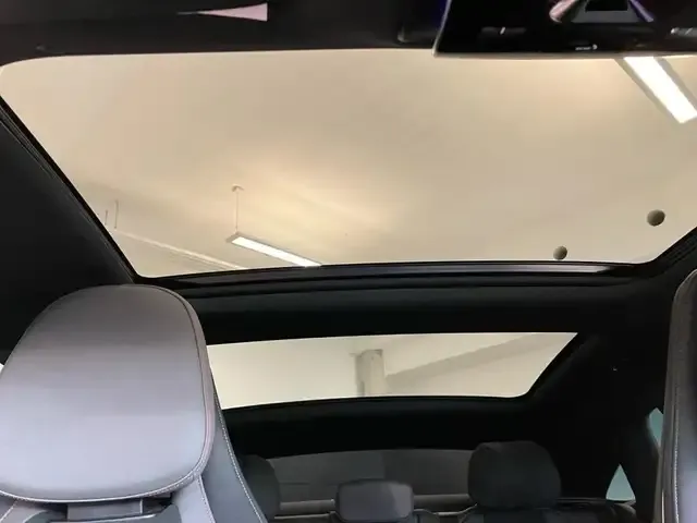 Mercedes-Benz EQE 300