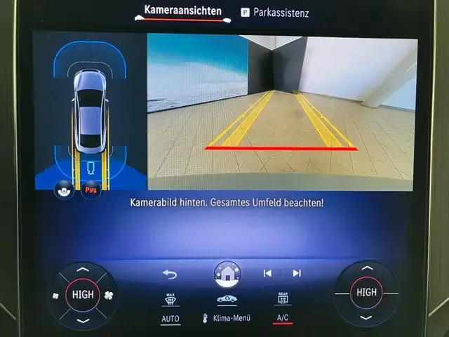 Mercedes-Benz EQE 300