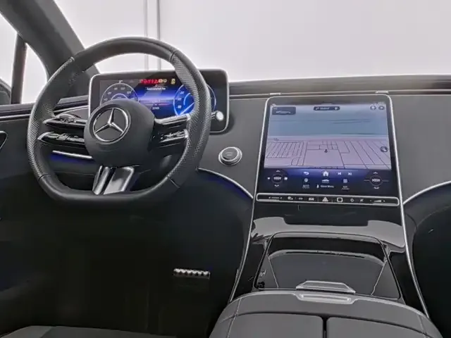 Mercedes-Benz EQE 300