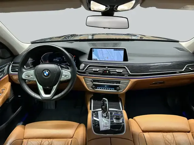 BMW 740