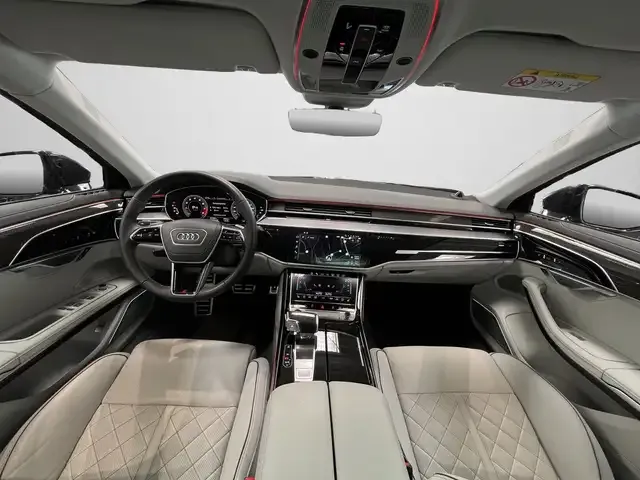 Audi S8