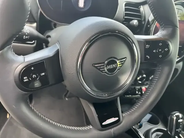 MINI Cooper Clubman