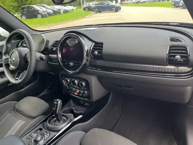 MINI Cooper Clubman