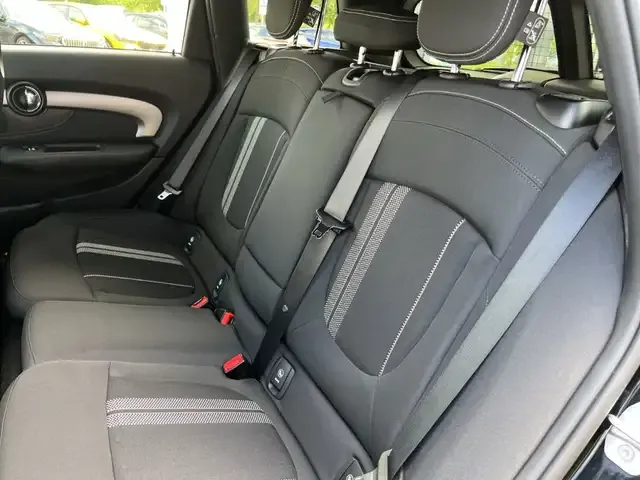 MINI Cooper Clubman