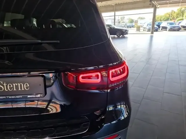 Mercedes-Benz GLB 200