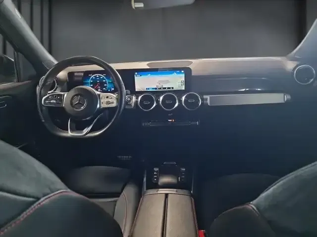 Mercedes-Benz GLB 200