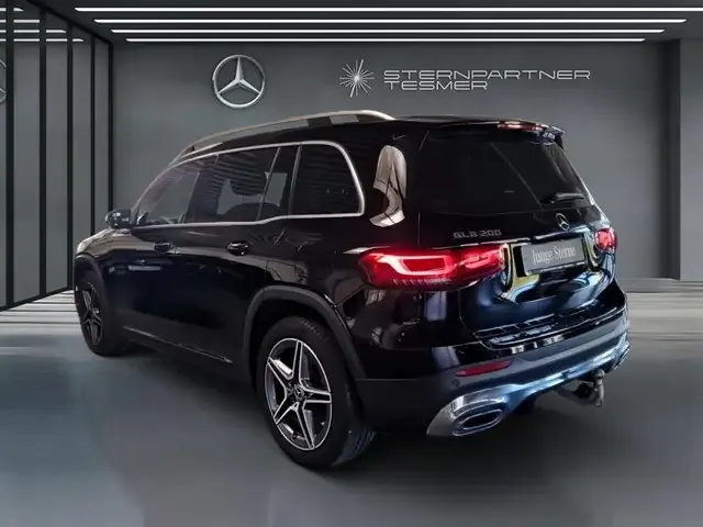Mercedes-Benz GLB 200