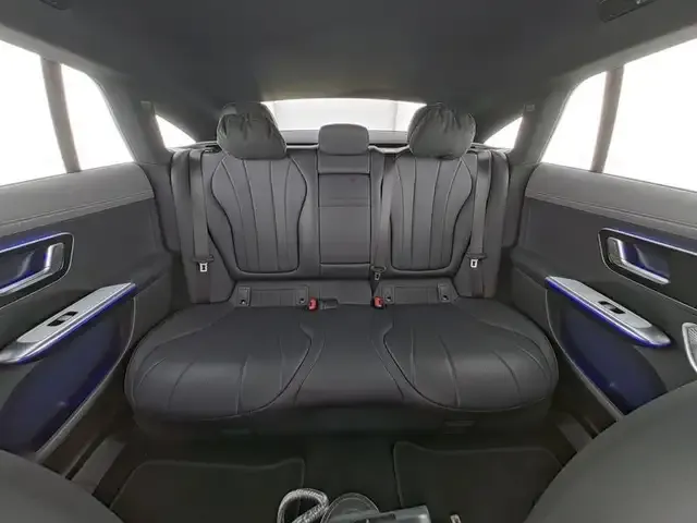 Mercedes-Benz EQE 300