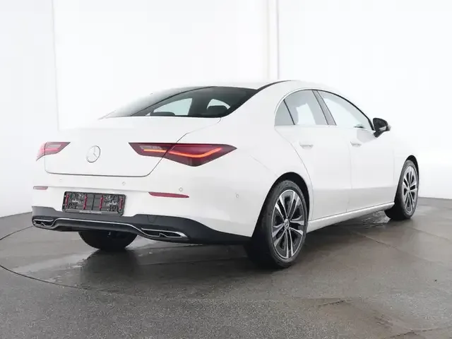 Mercedes-Benz CLA 180