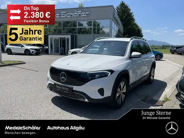 Mercedes-Benz EQB 300