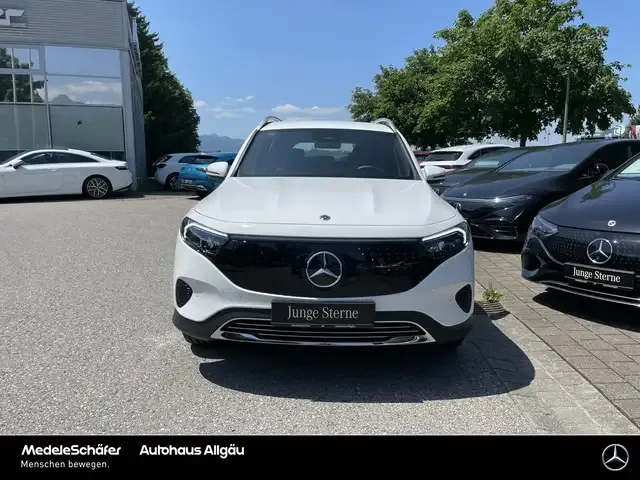 Mercedes-Benz EQB 300