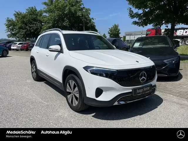 Mercedes-Benz EQB 300