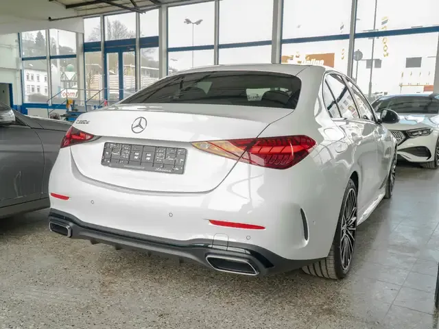Mercedes-Benz C 220
