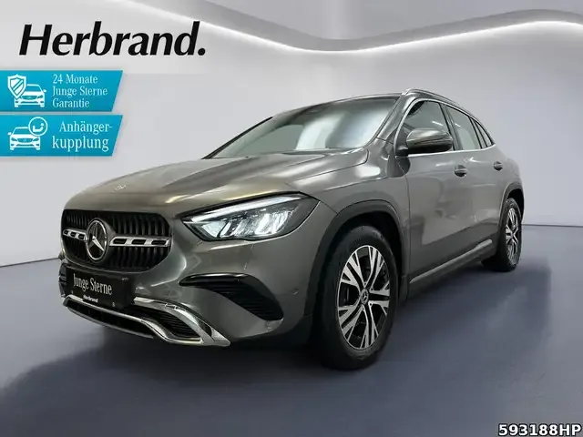 Mercedes-Benz GLA 220