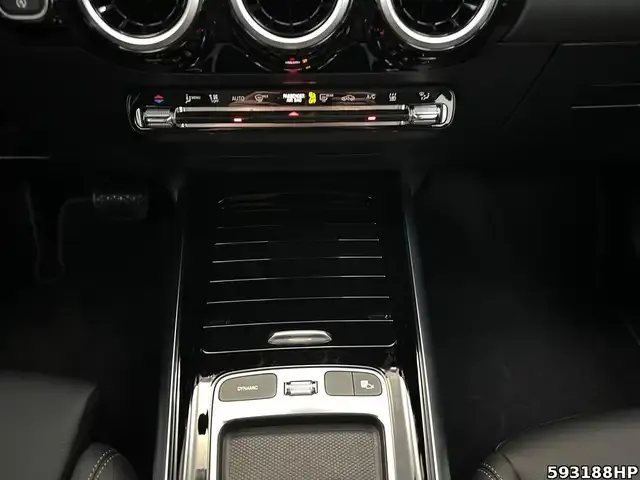 Mercedes-Benz GLA 220