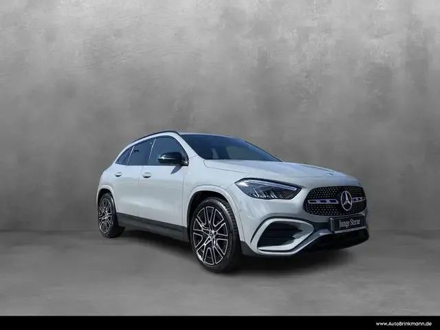 Mercedes-Benz GLA 200