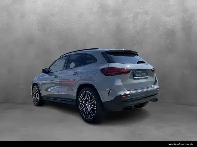 Mercedes-Benz GLA 200