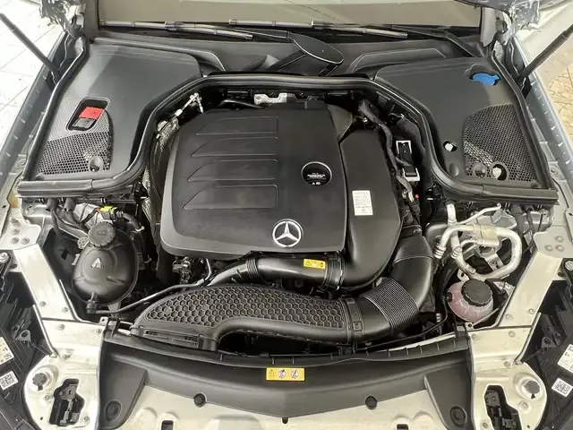 Mercedes-Benz E 200