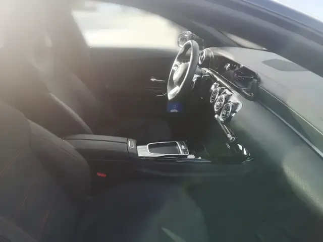 Mercedes-Benz CLA 220