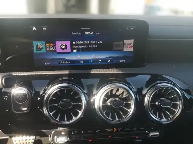 Mercedes-Benz CLA 220