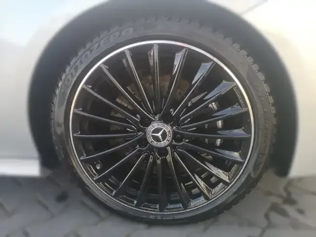 Mercedes-Benz CLA 220