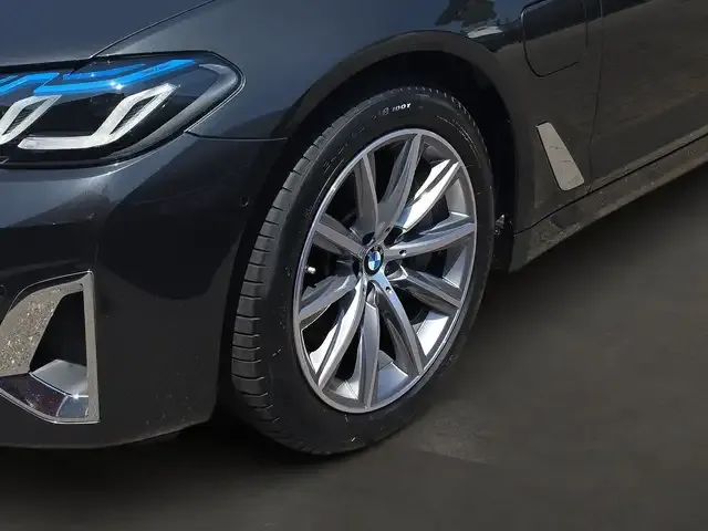 BMW 545