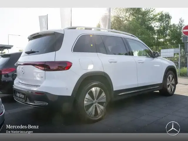 Mercedes-Benz EQB 300